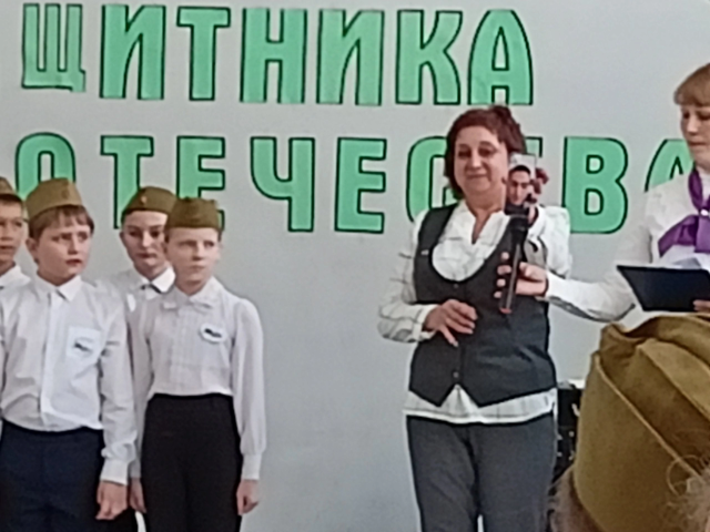 Во время проведения смотра строевой песни 22 февраля состоялся сеанс видеосвязи с выпускником нашей школы -  Ильясовым Адилем. .