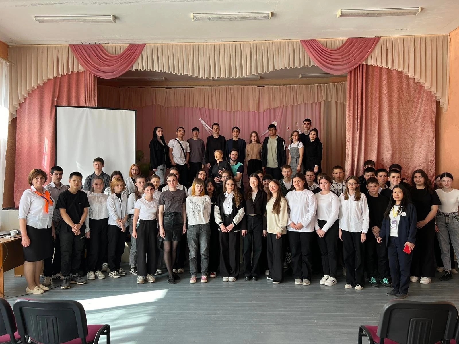 Первые школы посёлка Придорожный приняли участие в мастер-классе по оказанию первой помощи в рамках акции «Первая Помощь».