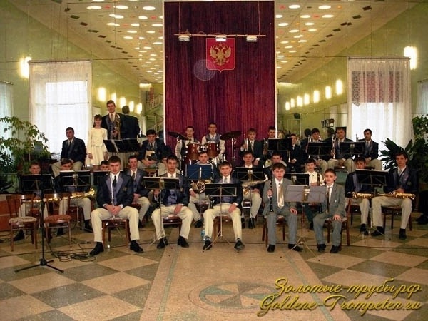 5 ноября в Доме культуры поселка Узморье состоялся концерт народного духового оркестра &quot;Золотые трубы&quot;..